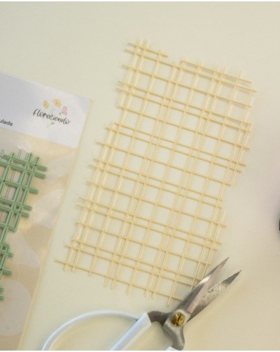 TROQUEL TRAMA CUADRICULADA - FLORECIENDO ARTESANA TALLER