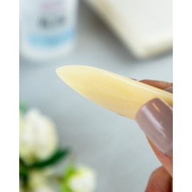 PLEGADERA DE HUESO ARTESANA TALLER